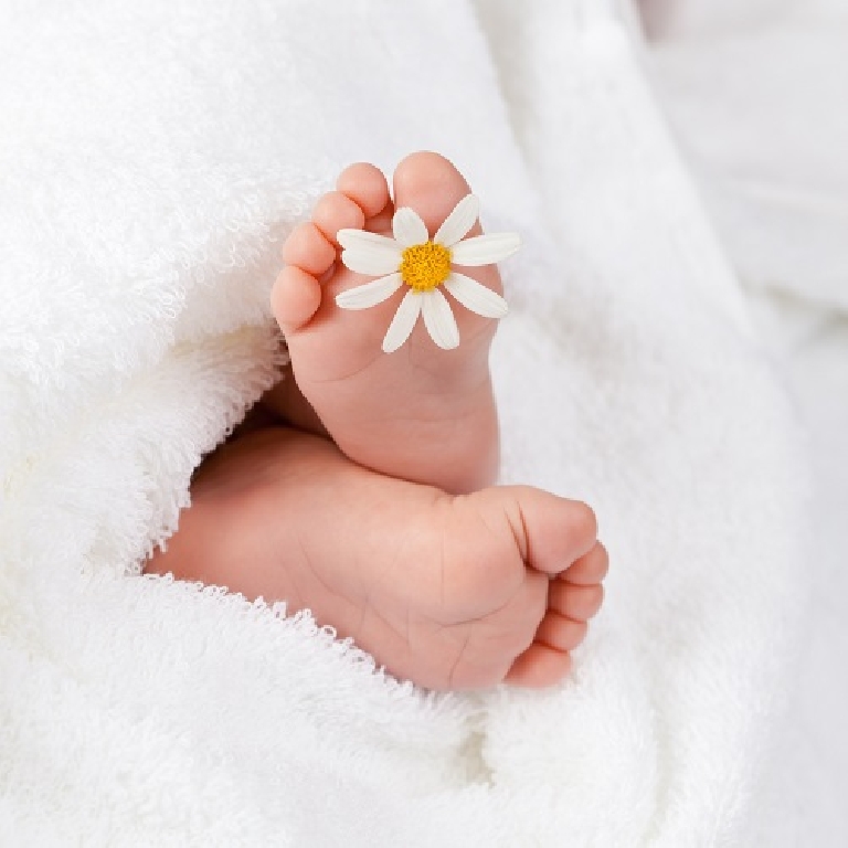 Prawidłowy rozwój stopy dziecka od dnia narodzin - wczesna interwencja terapeutyczna