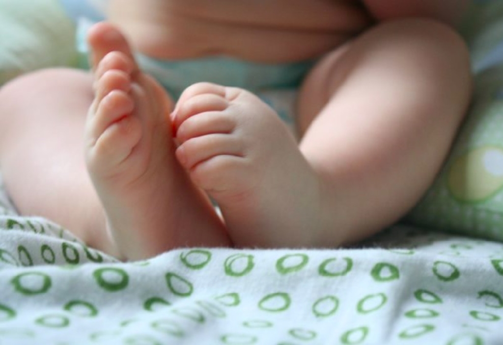 Okiem fizjoterapeuty: rozwój stopy oraz osi kończyn dolnych dziecka od dnia narodzin