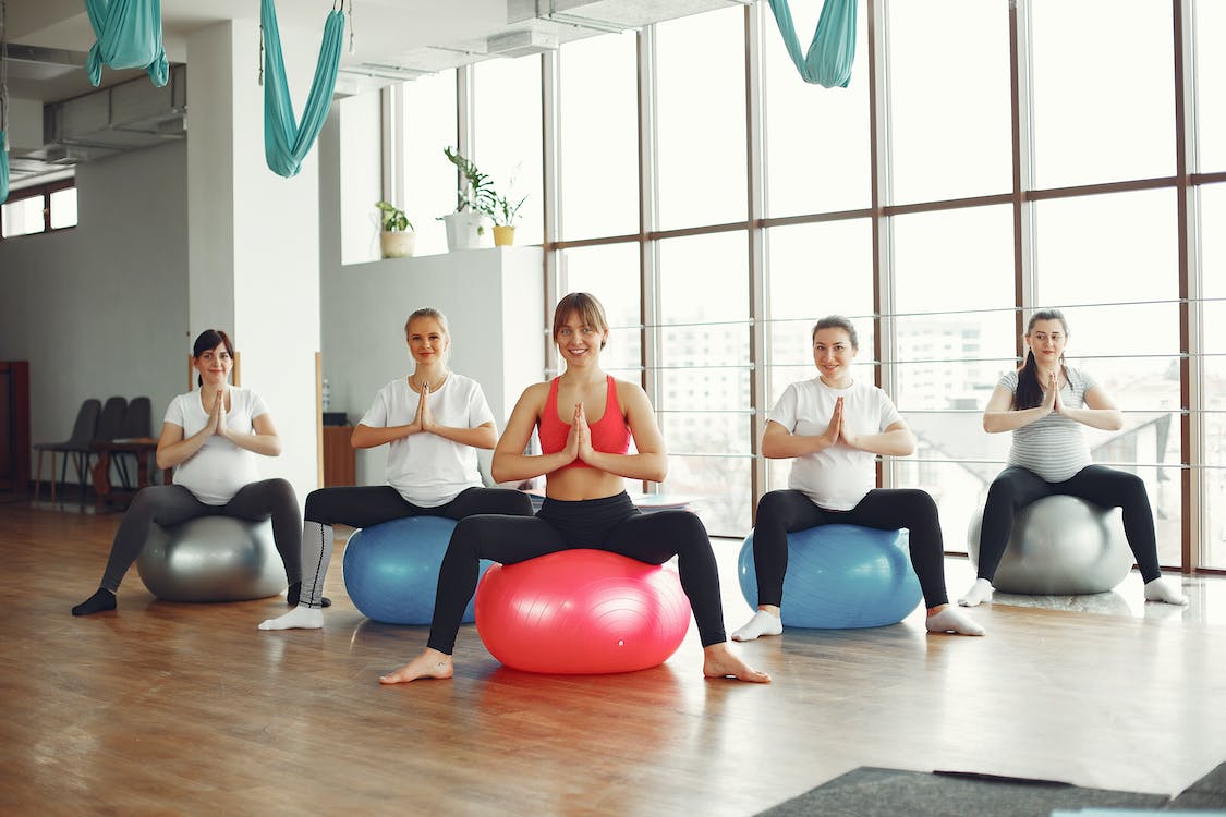 Okiem fizjoterapeutki: trening pilates w czasie ciąży